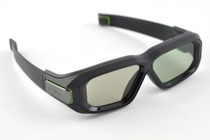 The infrared cell visible by transparency and the pair of 3D Vision 2 glasses provided