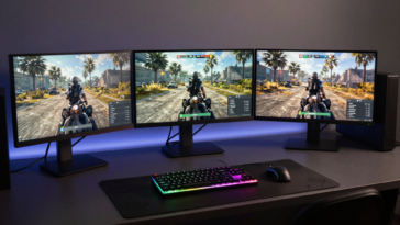 Best Monitors for Warzone gaming setup with three displays showing competitive gameplay